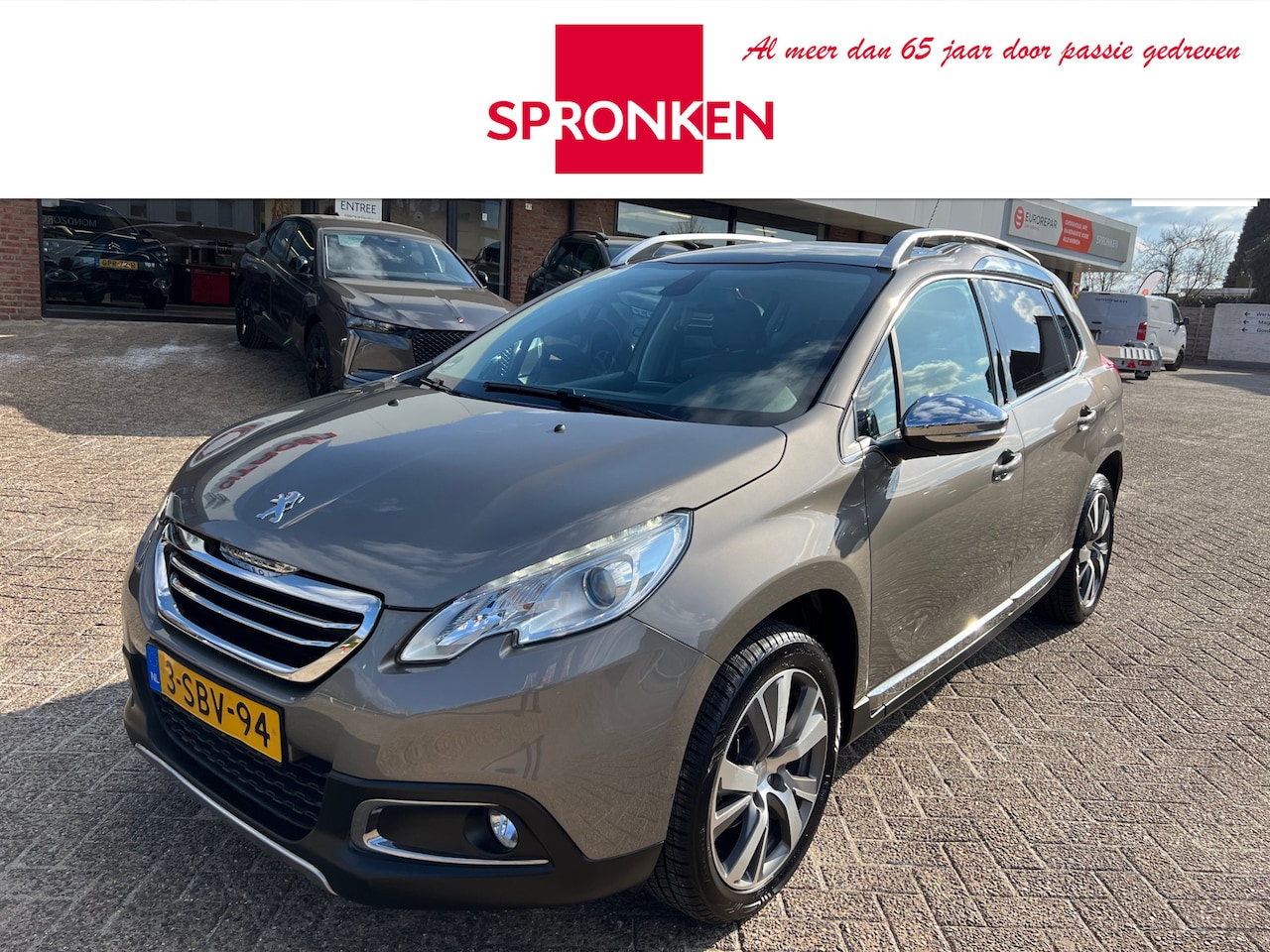 Peugeot 2008 - 1.6 VTi Féline Navi-PDC-Panoramadak-Trekhaak - AutoWereld.nl