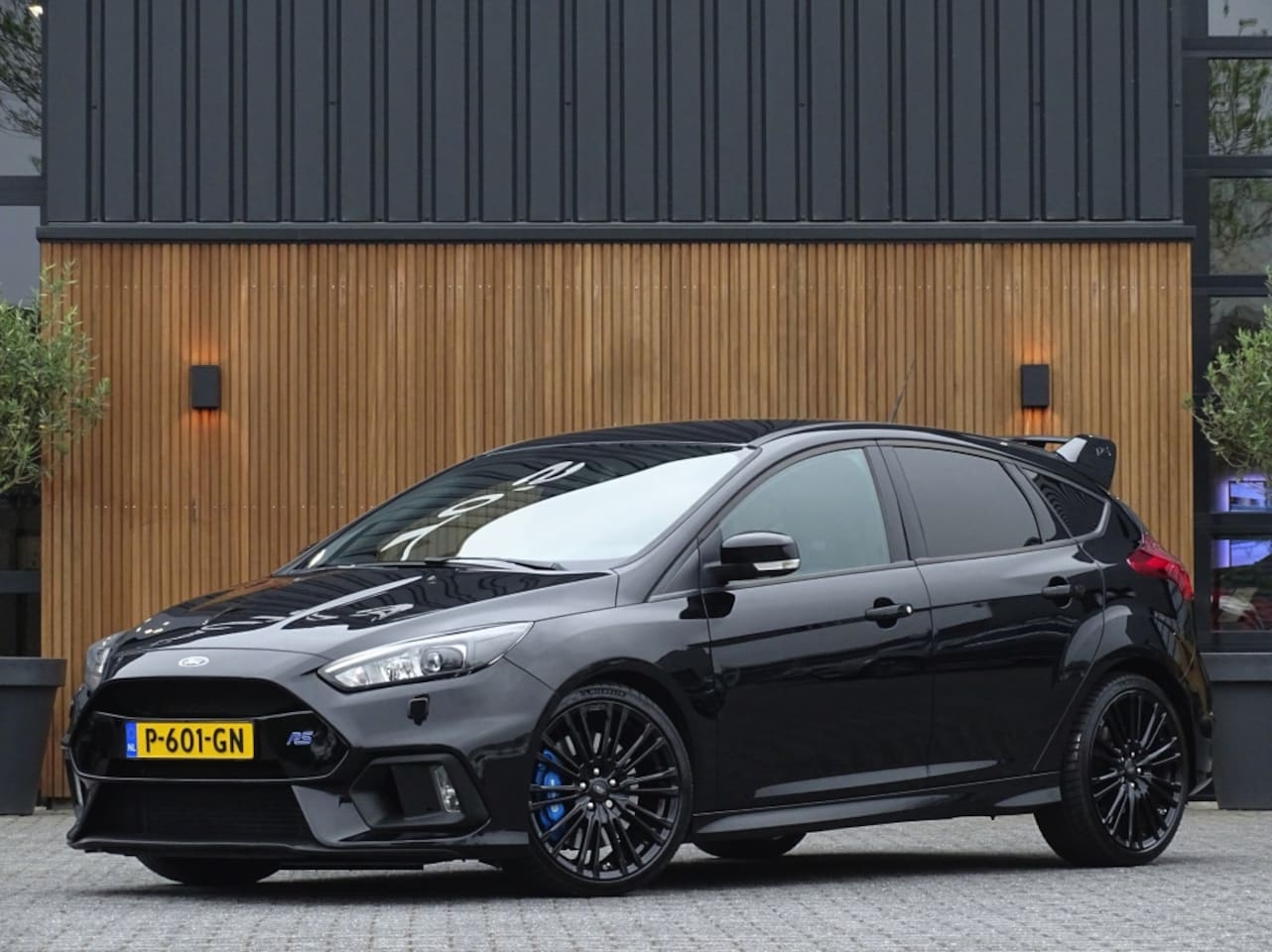 Ford Focus - 2.3 RS 350PK / Limited Ed. / LED - AutoWereld.nl