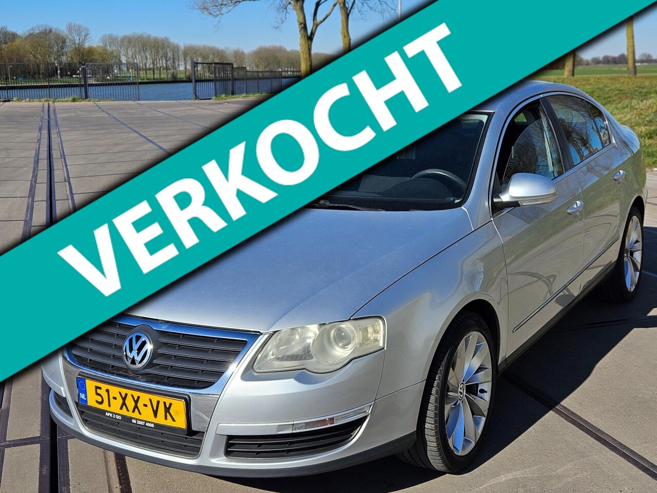 Volkswagen Passat - 1.6 FSI Comfortline apk 22-01-2026 - AutoWereld.nl