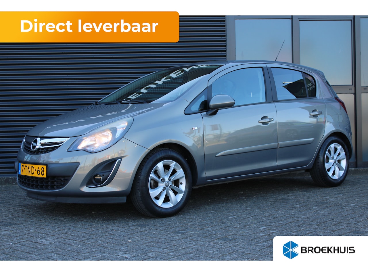 Opel Corsa - 1.4-16V Design Edition | Cruise control | Electronic climate controle | Lichtmetalen velge - AutoWereld.nl