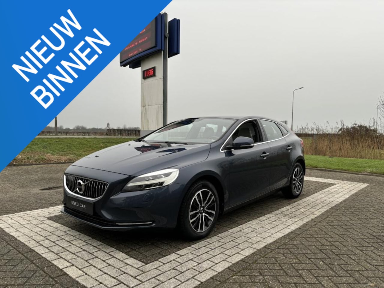 Volvo V40 - D3 Nordic+ Luxury/Inscription Panoramadak Leder - AutoWereld.nl