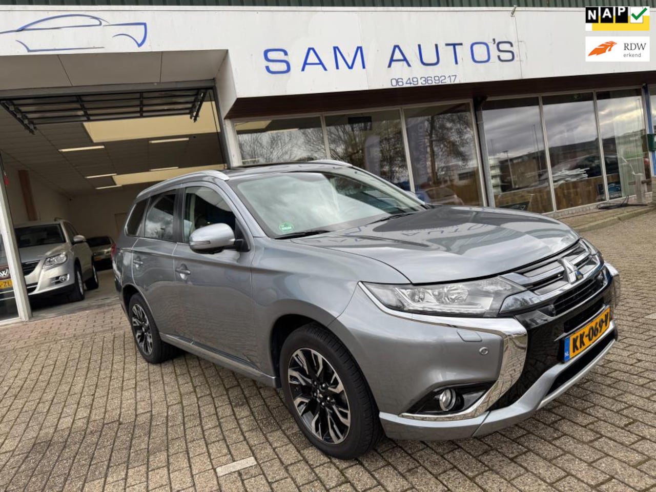 Mitsubishi Outlander - 2.0 PHEV instyle 2.0 PHEV instyle+ - AutoWereld.nl