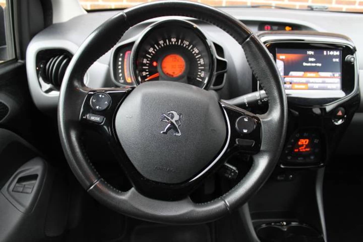 Peugeot 108 - 1.0 e-VTi 68pk 5D Allure
