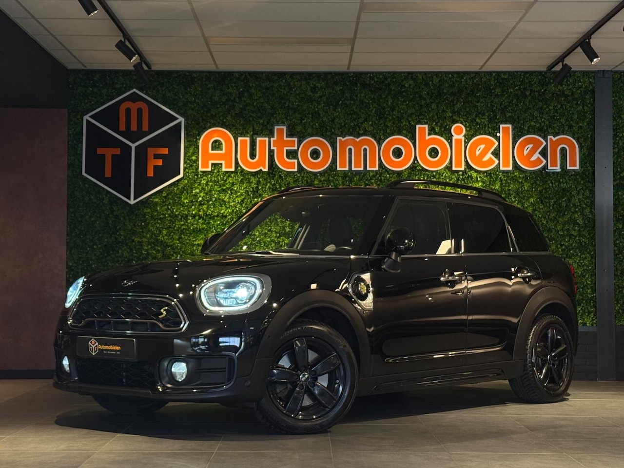 MINI Countryman - Mini 2.0 Cooper S E ALL4 224PK|LEDER|HUD|ACC|BOMVOL|KEYLESS - AutoWereld.nl