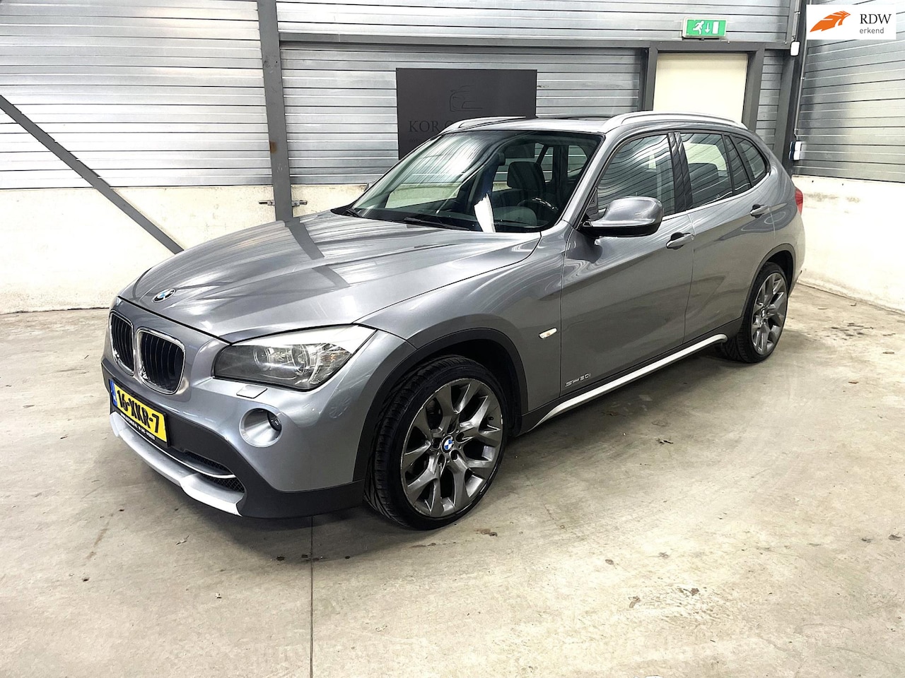 BMW X1 - SDrive20i Pano dak NAVI trekhaak zeer nette auto - AutoWereld.nl