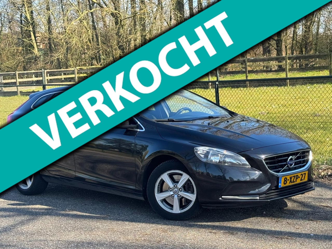 Volvo V40 - 2.0 D4 Momentum Business /Navi/Airco/ - AutoWereld.nl