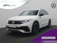 Volkswagen Tiguan - 1.5 TSI 150PK DSG R-Line Black Style | IQ Light | Keyless | Navi | HUD | Camera | 19 inch