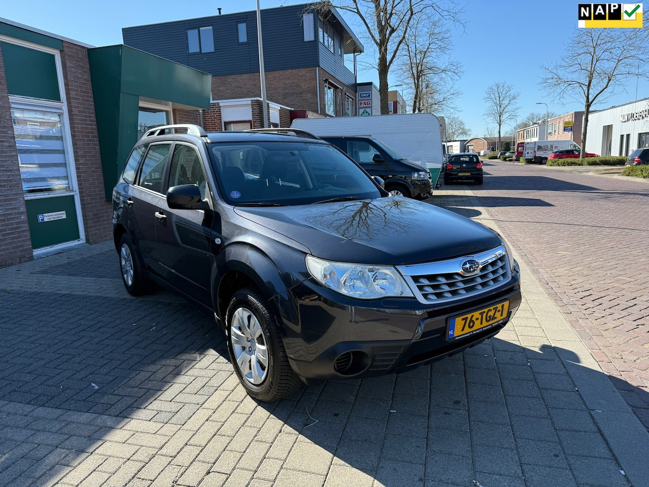 Subaru Forester - 2.0 X Intro 4X4/AIRCO/TREKHAAK/STOELVERW. - AutoWereld.nl