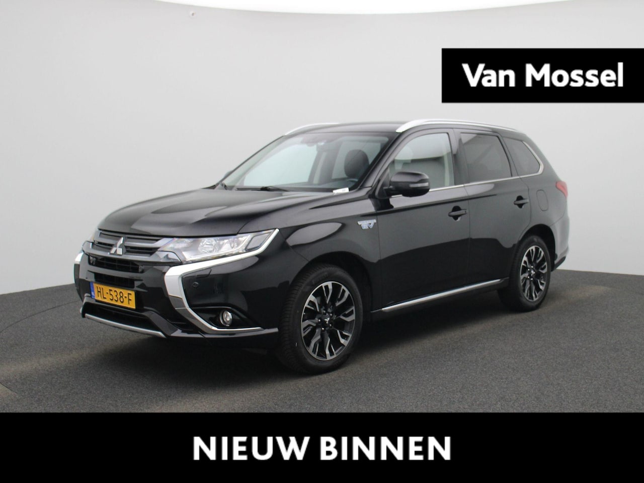 Mitsubishi Outlander - 2.0 PHEV Instyle | Parkeersensoren | Achteruitrijcamera | Lederen Bekleding | Stoelverwarm - AutoWereld.nl