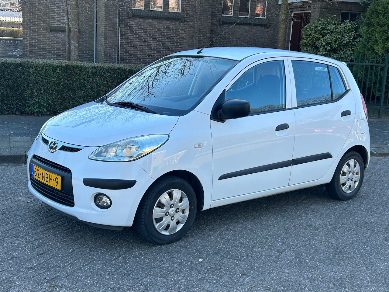 Hyundai i10 - 1.1 Active Cool airco! rook- en huisdiervrij! Rijdt super! nap! zuinig! - AutoWereld.nl