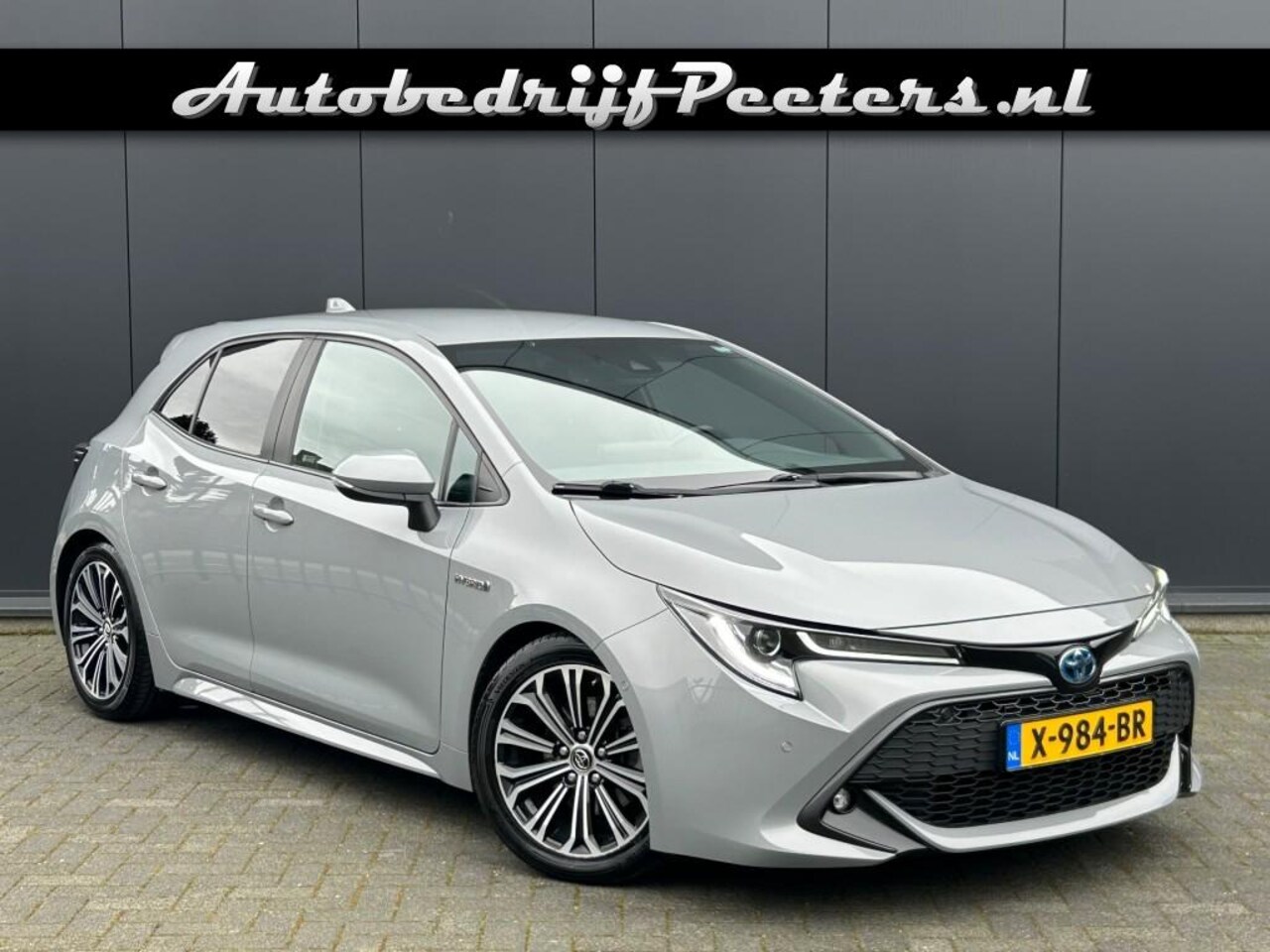 Toyota Corolla - 2.0 Hybrid LED Navi Adapt.cruise Camera Carplay Stuurverwarming - AutoWereld.nl