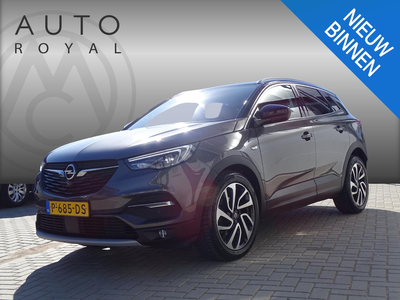 Opel Grandland X - 1.6 Turbo Ultimate Automaat, Sport Interieur, Navigatie, 360 Camera, Parkeersensoren, Dode - AutoWereld.nl