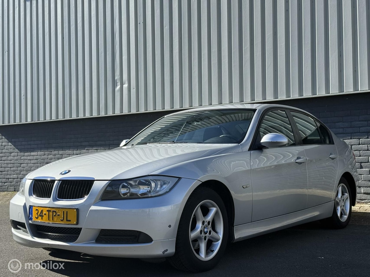 BMW 3-serie - 318i High Executive|Airco |AUT| Navi| Dealer - AutoWereld.nl