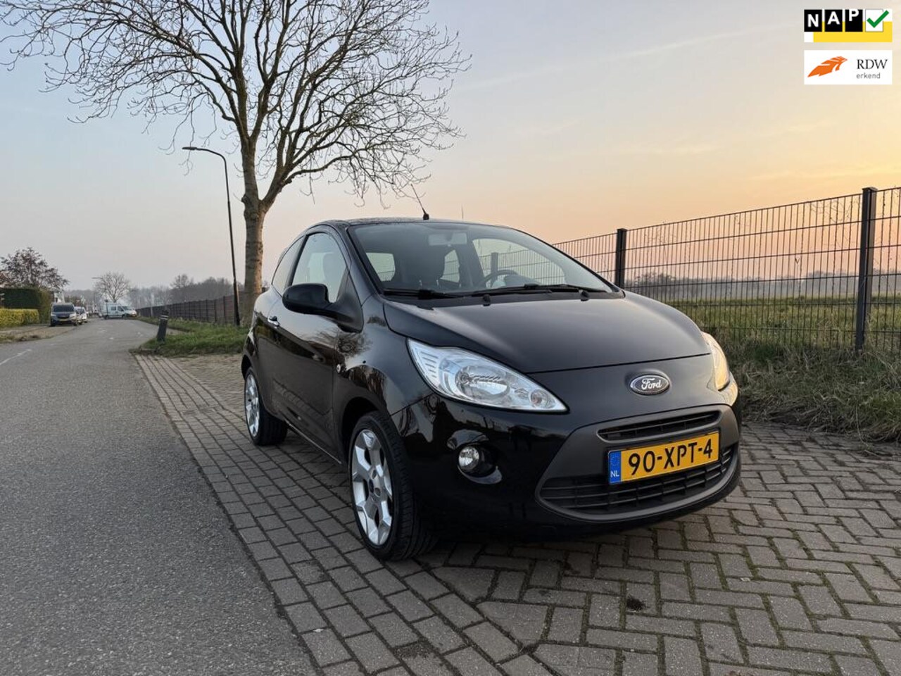 Ford Ka - 1.2 Titanium X start/stop 1.2 Titanium X start/stop, Airconditioning, LM Velgen, Spoiler-dak, 2e eigenaar en boekjes - AutoWereld.nl