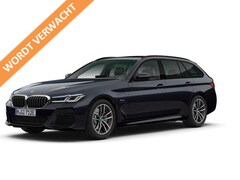BMW 5-serie Touring - 530e x-Drive High Executive M-Sport Laser light - Panoramadak - Trekhaak - Apple Carpay