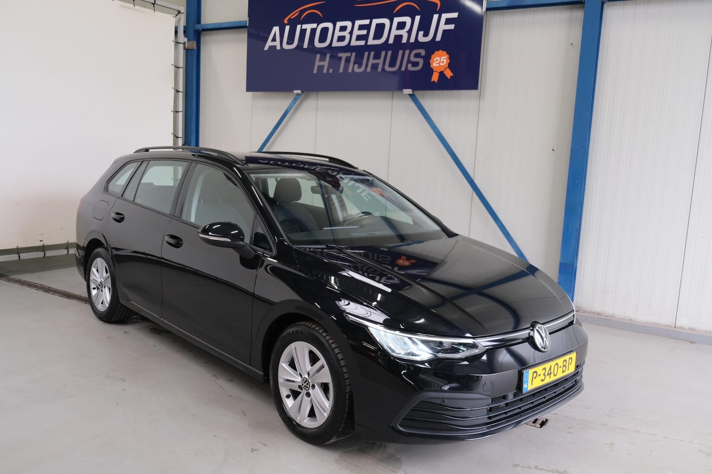 Volkswagen Golf Variant - 1.0 TSI Life - N.A.P. Airco, Cruise, Navi, PDC. - AutoWereld.nl