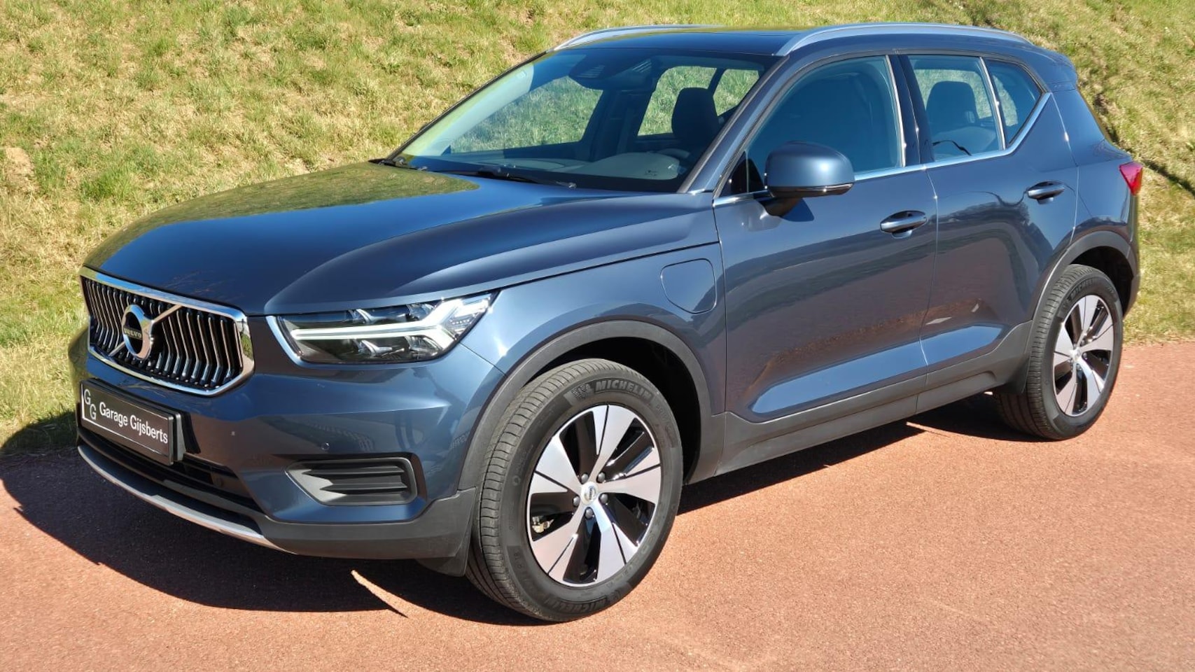 Volvo XC40 - 1.5 T4 Recharge Inscription Expression Elektrisch glazen panorama dak - Park Assist Pack - - AutoWereld.nl