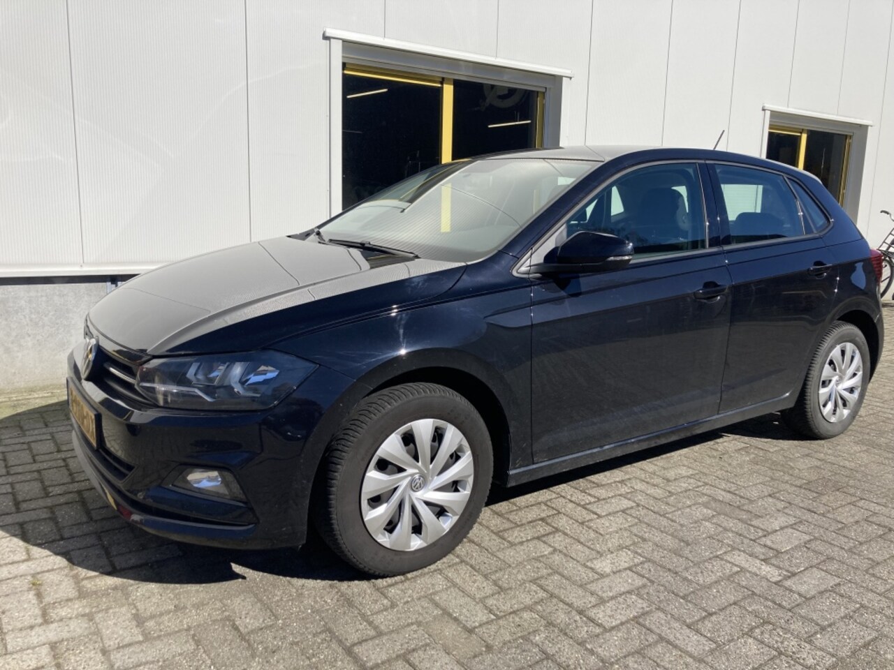 Volkswagen Polo - 1.0 MPI Comfortline Airco Cruisecontrol CarPlay - AutoWereld.nl