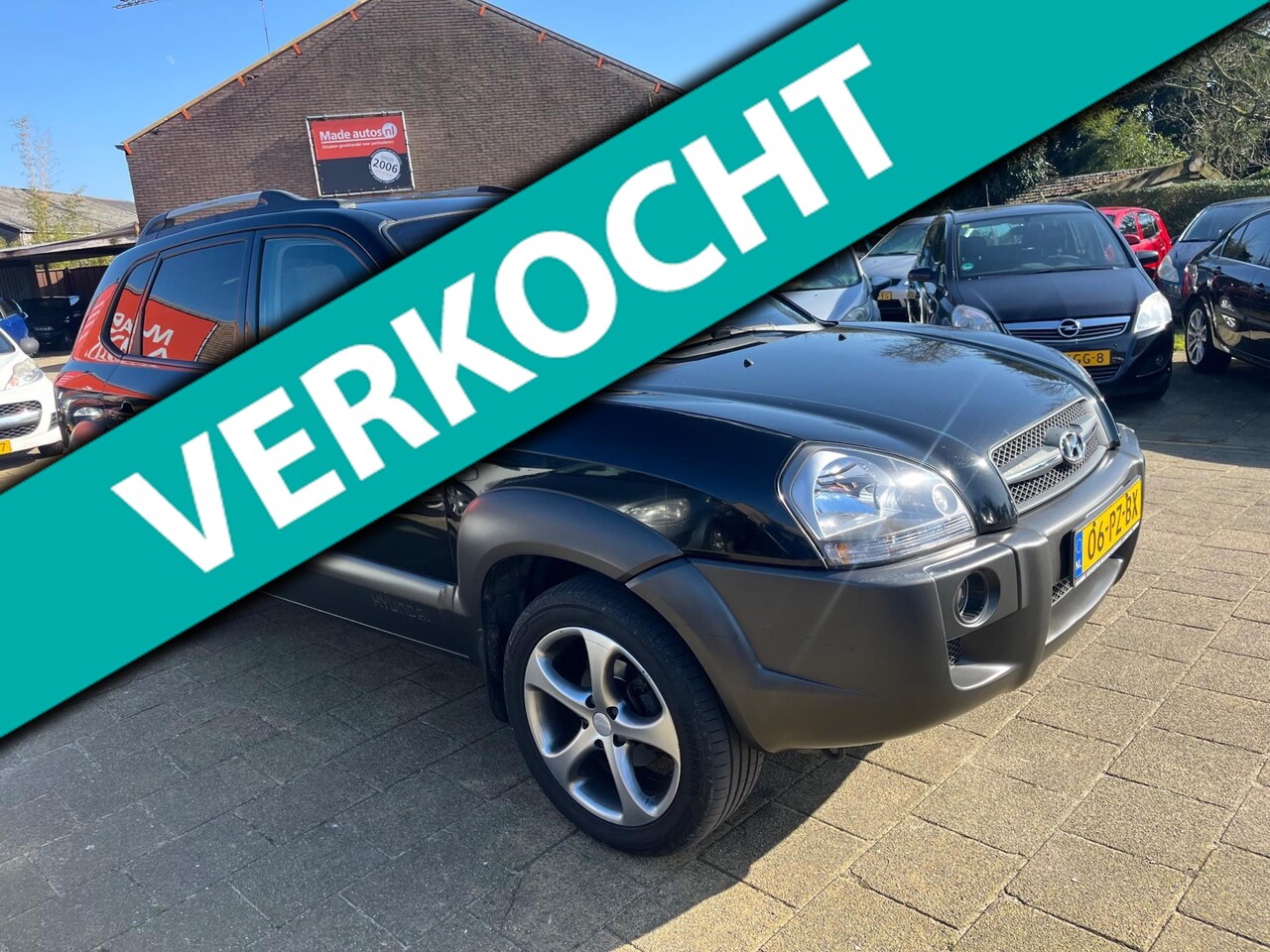 Hyundai Tucson - 2.0i Dynamic / 150.000 nap - AutoWereld.nl