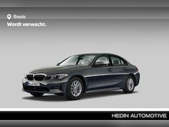 BMW 3-serie - 318d Executive Edition | Achteruitrijcamera | Ambiente verlichting | PDC |