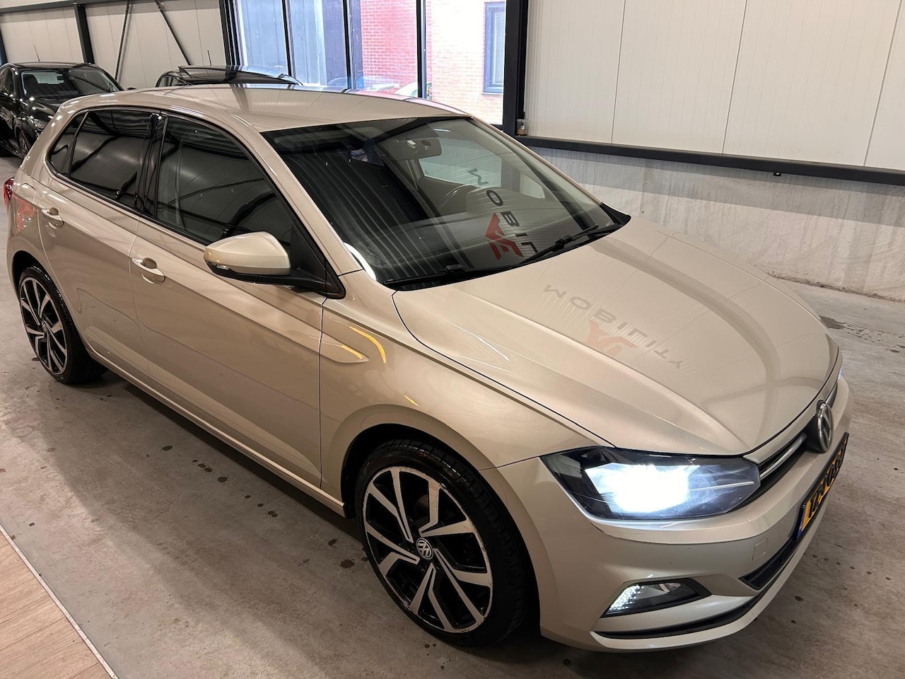 Volkswagen Polo - 1.0 TSI Comfortline 2018 Airco Navigatie - AutoWereld.nl