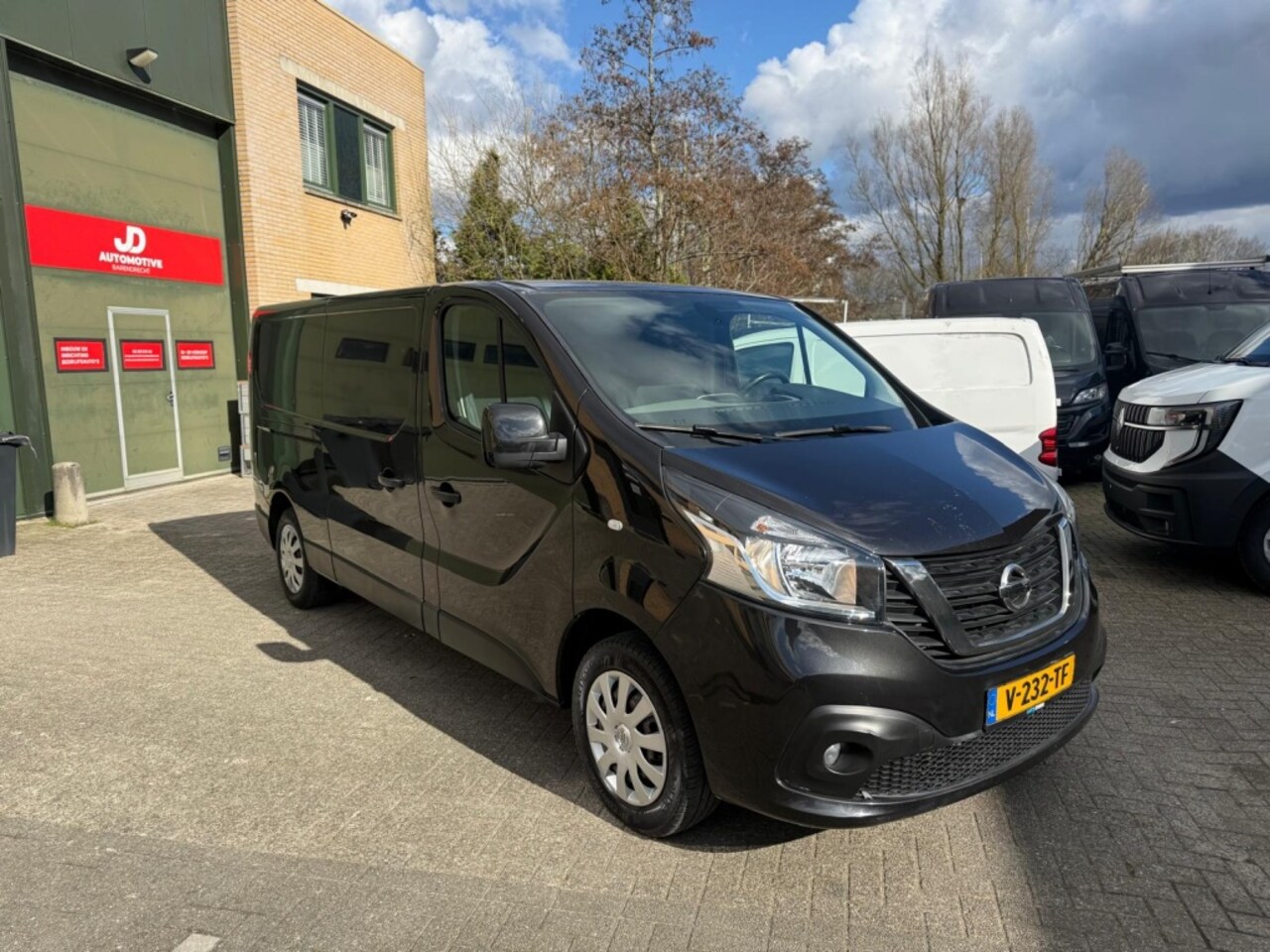 Nissan nv300 - 1.6 dCi L2H1 Optima - AutoWereld.nl