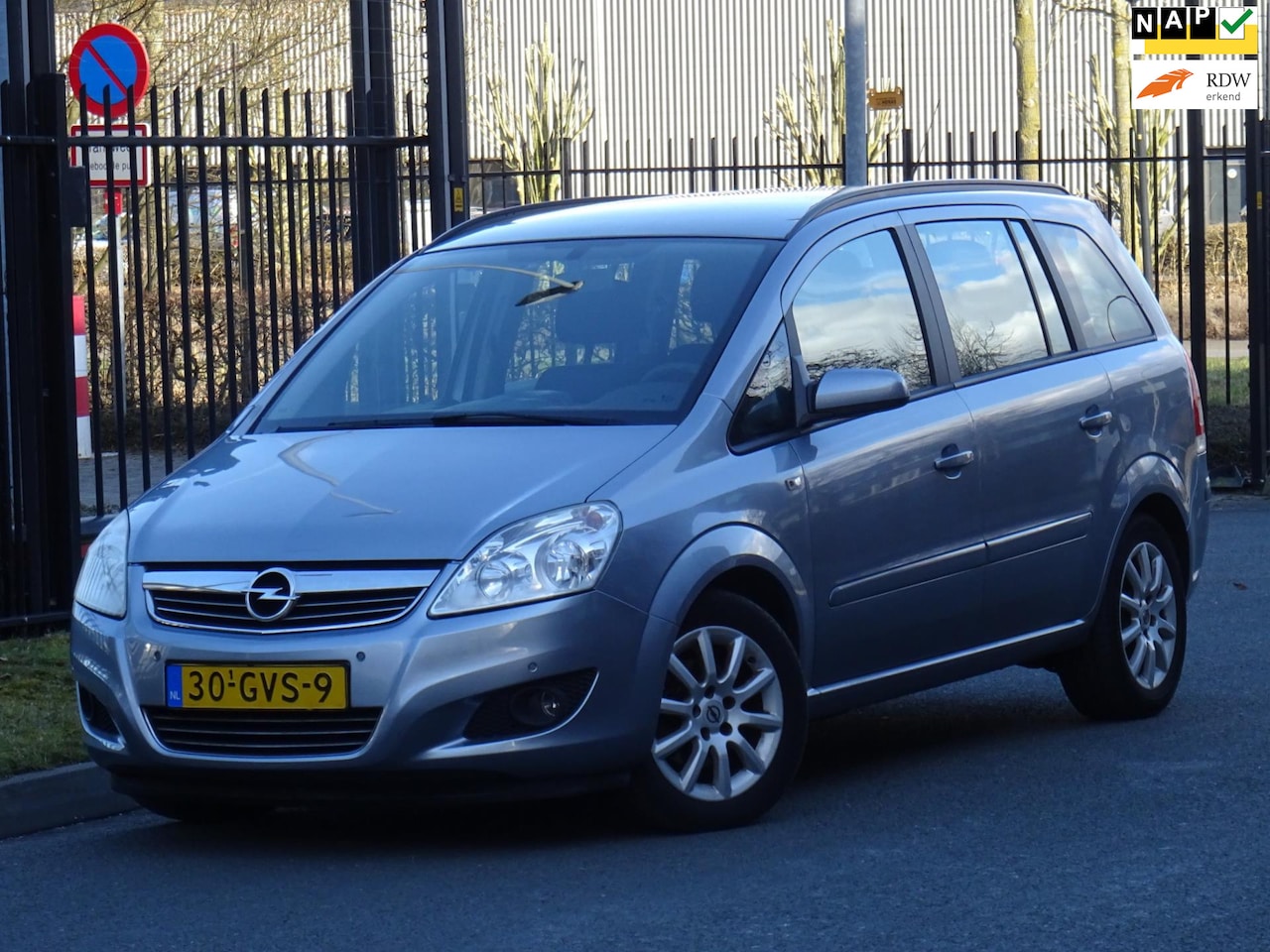 Opel Zafira - 1.8 Temptation 7P. NAP/NAVI/AIRCO/CRUISE/PDC/APK - AutoWereld.nl