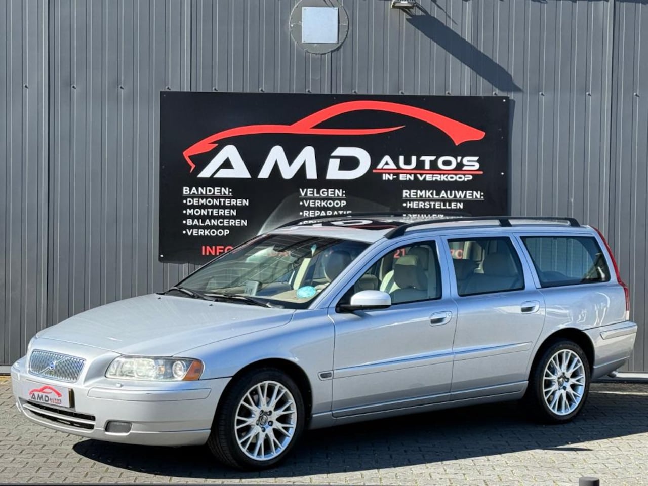 Volvo V70 - 2.4 Summum 7 Persoons |Nap|Cruise|Automaat|Dakje|Memory Stoelen|Stoelverwarming| - AutoWereld.nl