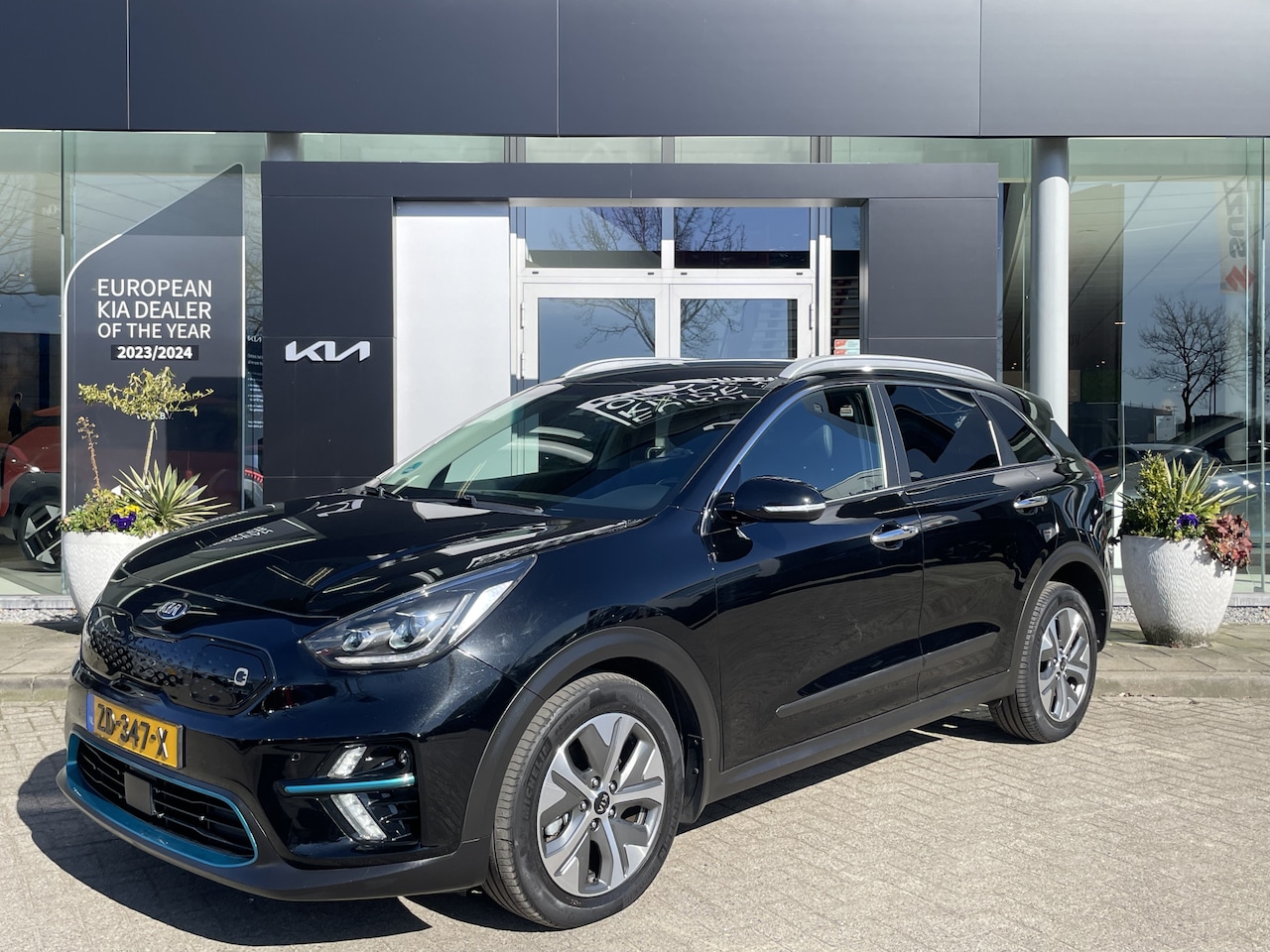 Kia e-Niro - ExecutiveLine 64 kWh Navi | Leder | Trekhaak info Frank Eijsbouts 0492-588958 - AutoWereld.nl