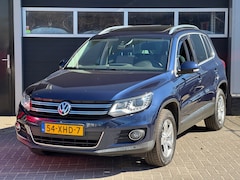 Volkswagen Tiguan - 2.0 TDI Sport&Style Trekhaak, Xenon/Led, Navi, Pano, Climate Control, NAP