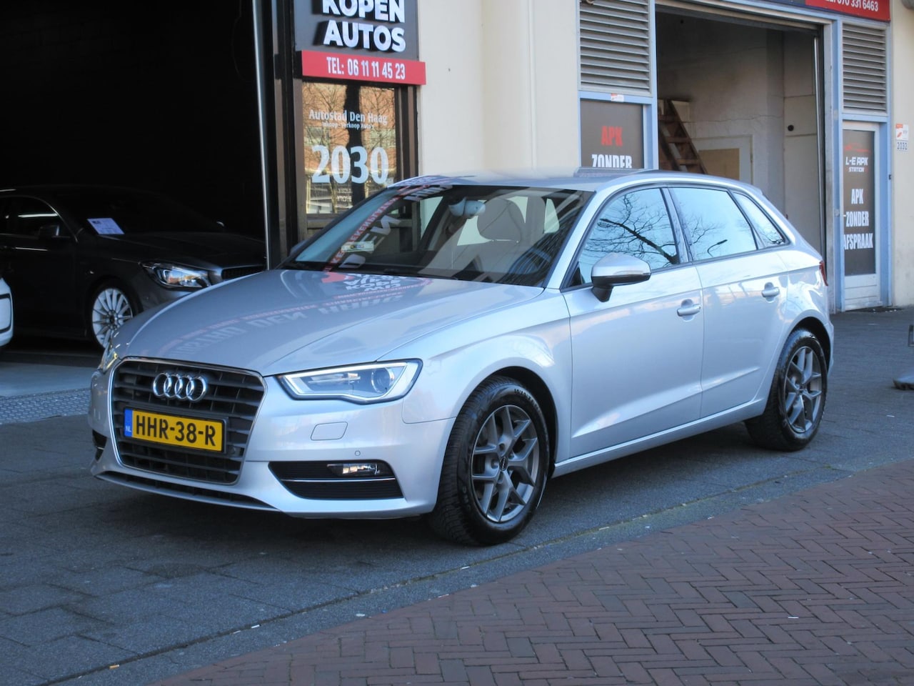 Audi A3 Sportback - 1.4 TFSI Attraction Pro Line plus Automaat Xenon/Led - AutoWereld.nl