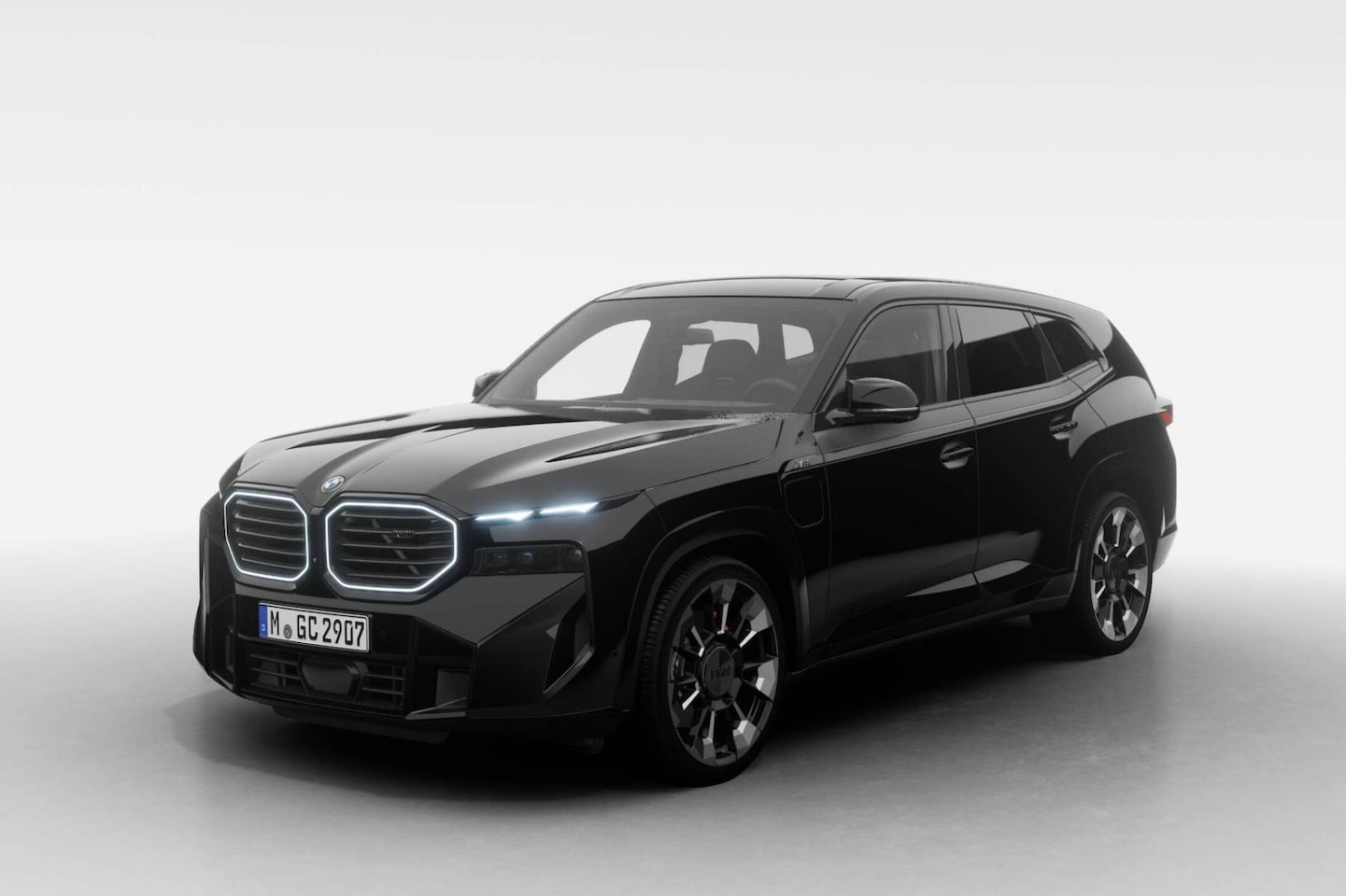 BMW XM - PHEV 50e | 23" LM M Sterspaak (styling 923 M) Bicolor Jet Black | Trekhaak met elektrisch - AutoWereld.nl