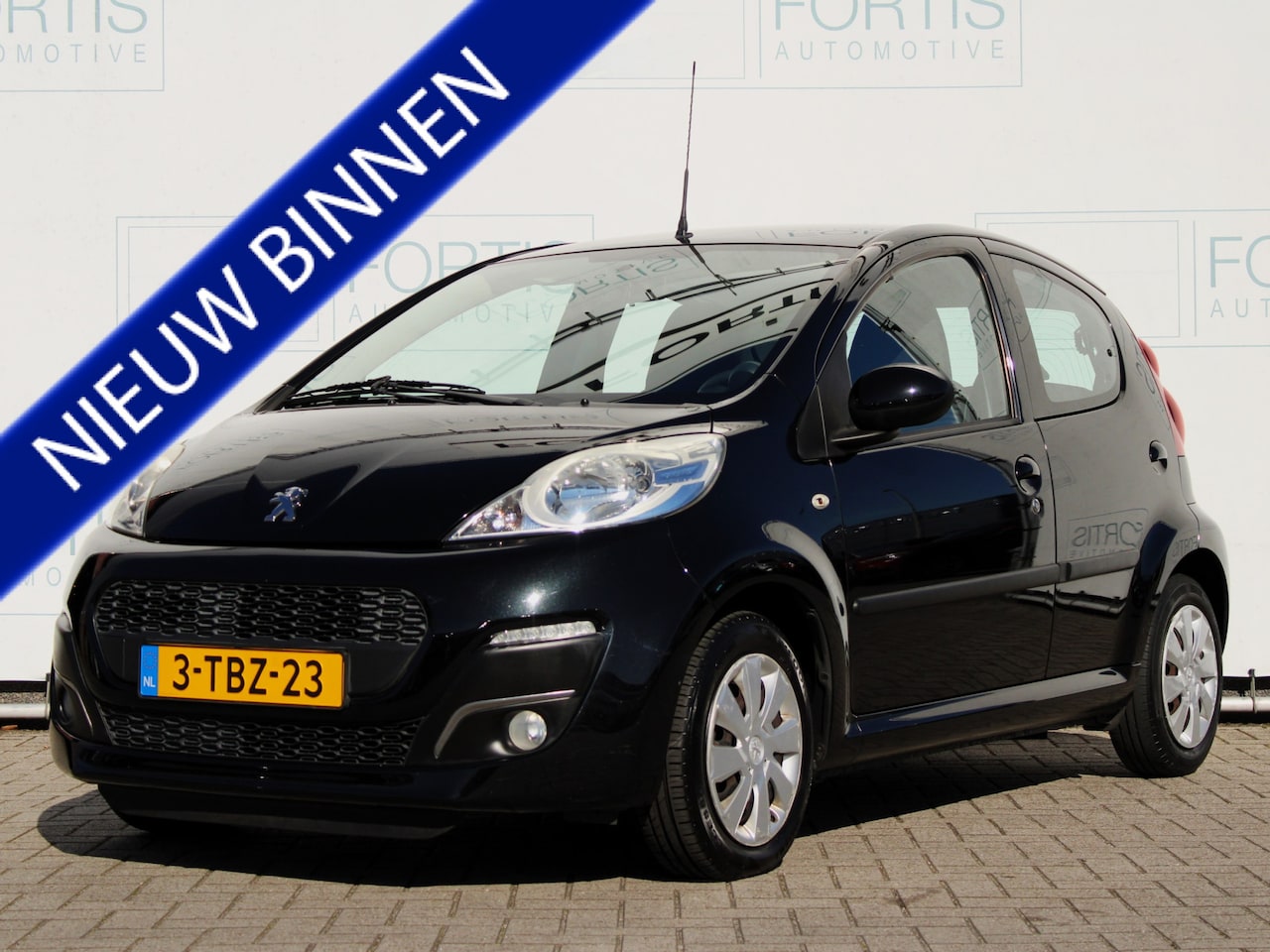 Peugeot 107 - 1.0 Active NL AUTO | LAGE KM | AIRCO | 5 DEURS | ELEKTR RAMEN - AutoWereld.nl