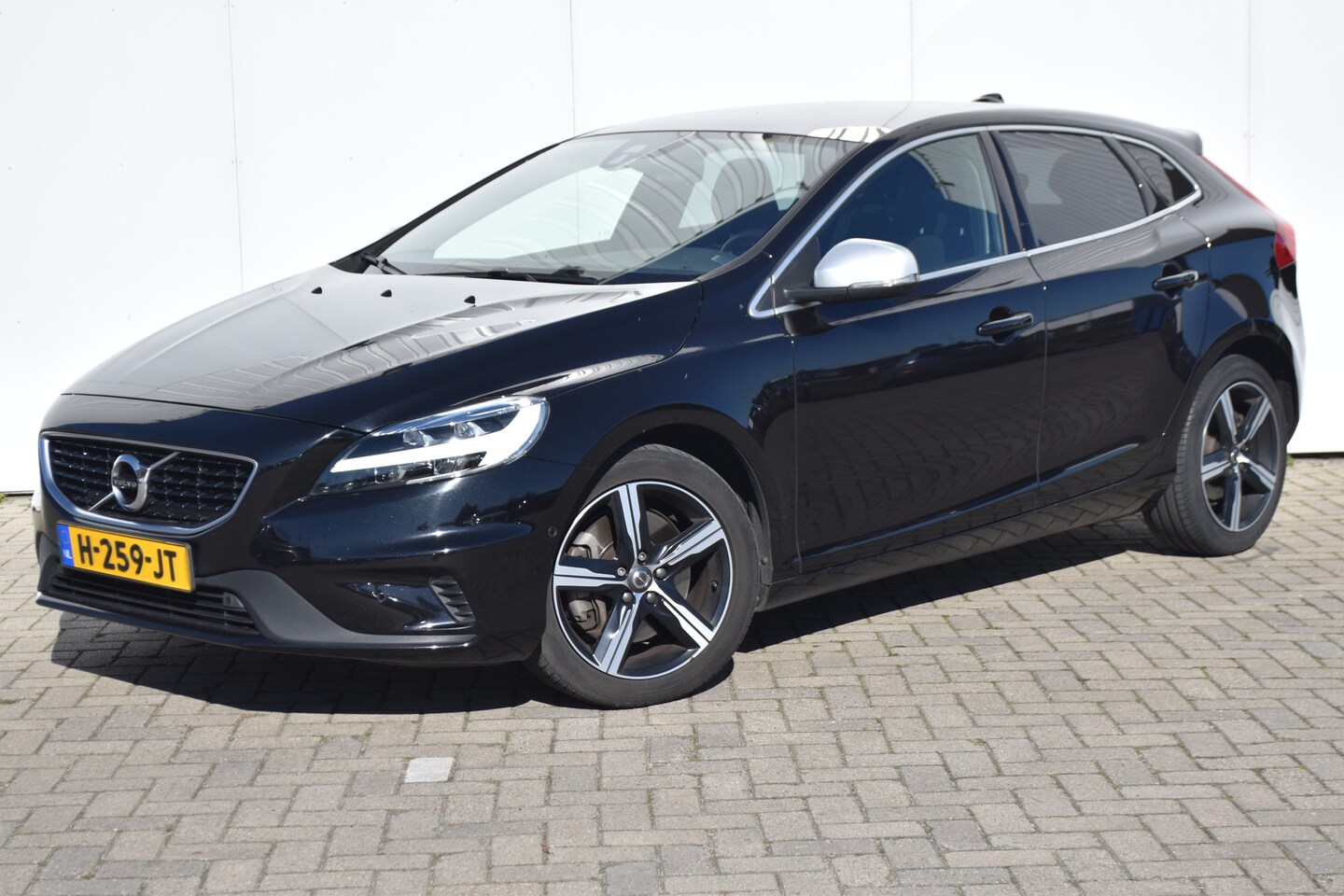 Volvo V40 - 1.5 T3 Polar+ Sport - AutoWereld.nl