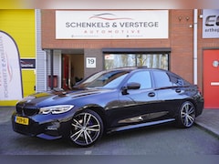 BMW 3-serie - 318i High Executive M Sport / BTW / Panoramadak / 19' Inch / M Sport remmen / Stoelverwarm