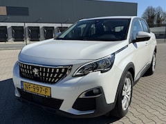 Peugeot 3008 - 1.2 Allure / Navi / CarPlay / PDC