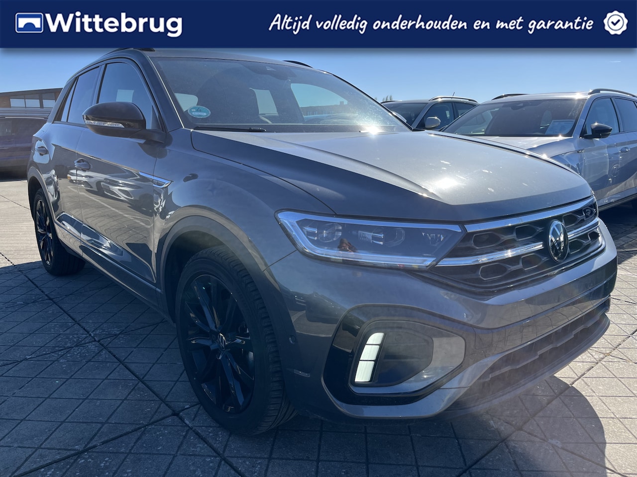 Volkswagen T-Roc - 1.5 TSI R-Line Black style DSG Navigatie / 18"LM Grange Hill / Verwarmbare voorstoelen / A - AutoWereld.nl