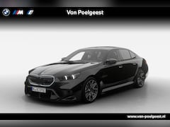 BMW M5 - Sedan | Comfort Pack | Carbon Pack incl. Carbon dak | Driving Assistant Professional | Par