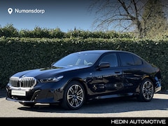 BMW 5-serie - Sedan 530e | M-Sport | Stuur + Stoelverw. | Harman/Kardon | Driv. Ass. Prof