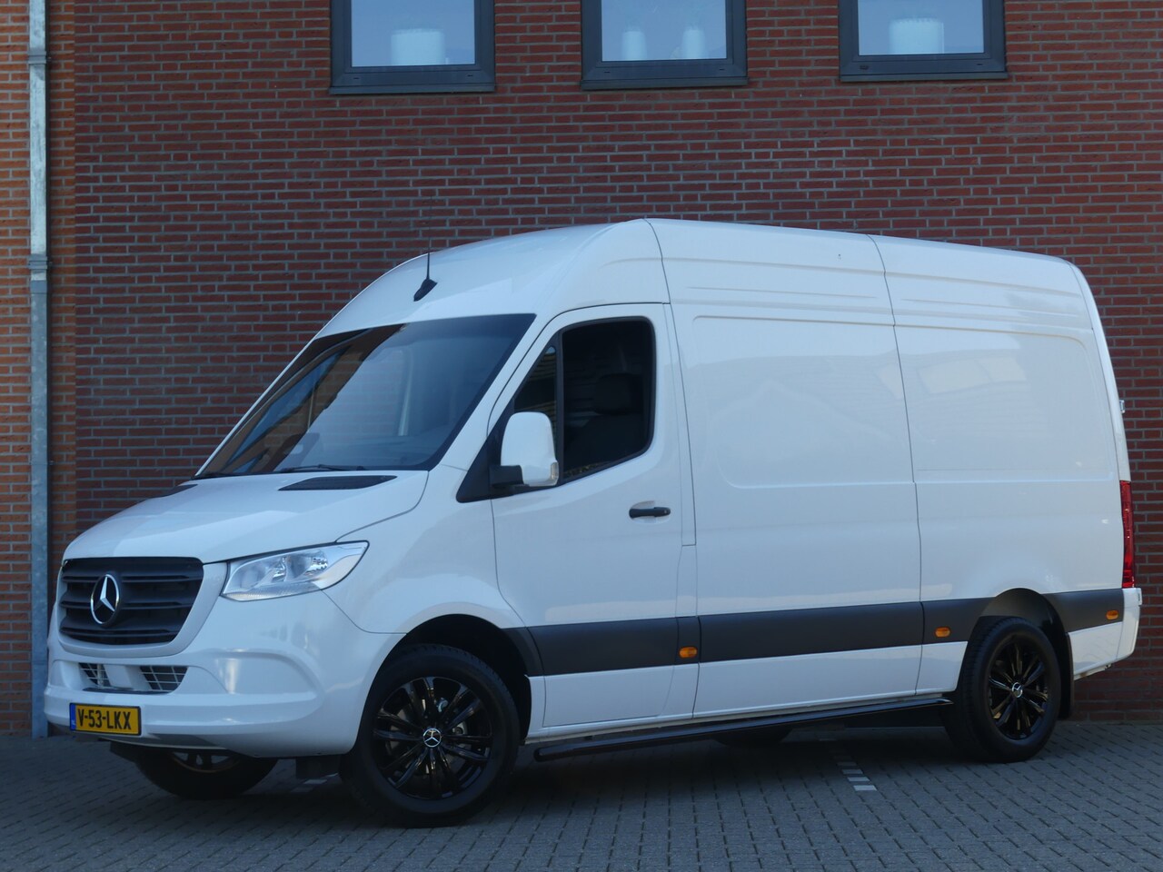 Mercedes-Benz Sprinter - 315 CDI L2H2 Leer/Camera/Navigatie/NIEUW/GEEN BPM - AutoWereld.nl