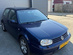 Volkswagen Golf - 1.9 TDI Sportline