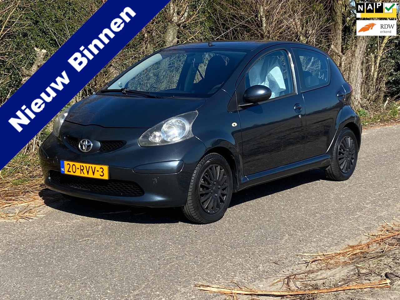 Toyota Aygo - 1.0-12V + 5DRS AIRCO NIEUWE APK NAP GOED ONDERHOUDEN - AutoWereld.nl