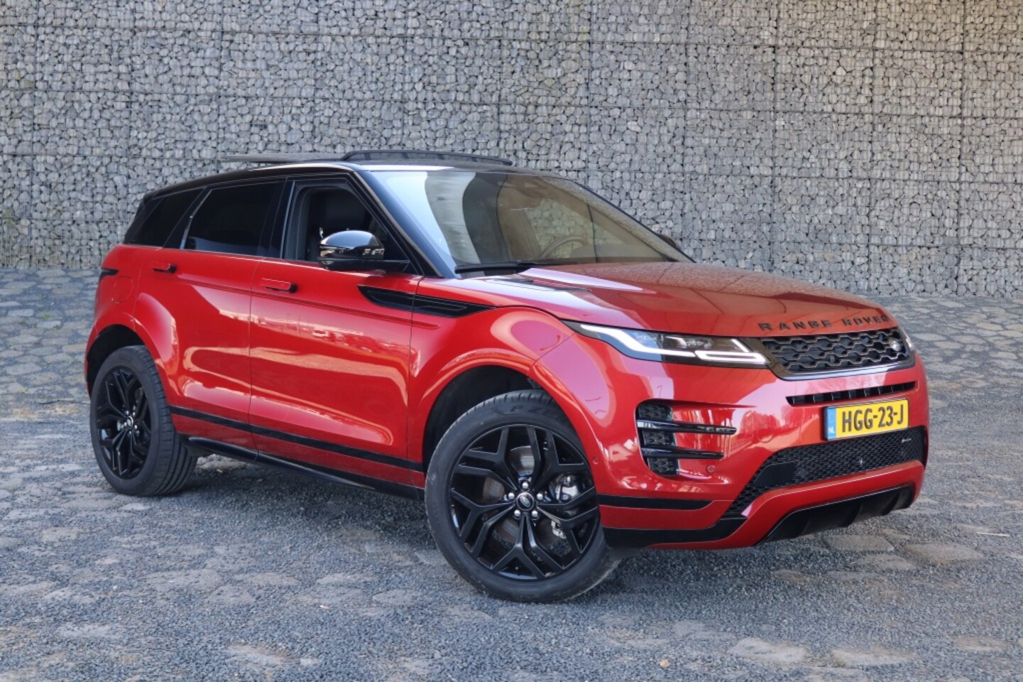 Land Rover Range Rover Evoque - 1.5 P300e AWD R-Dynamic SE 1.5 P300e AWD | R Dynamic | SE | Schuifdak - AutoWereld.nl