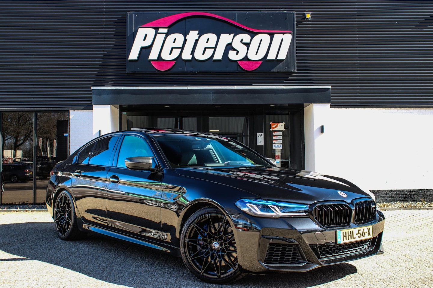 BMW 5-serie - M550d xDrive M-Pakket M5 LASER DEALER OH B&W VOL - AutoWereld.nl