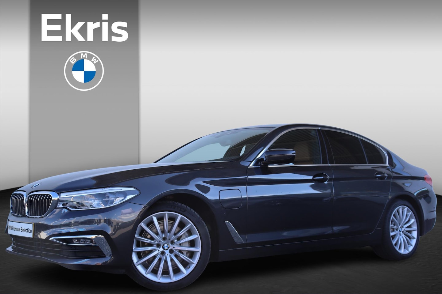 BMW 5-serie - 530e High Executive Luxury Line / Adaptief Onderstel / Extra Getint glas / 19 '' / - AutoWereld.nl