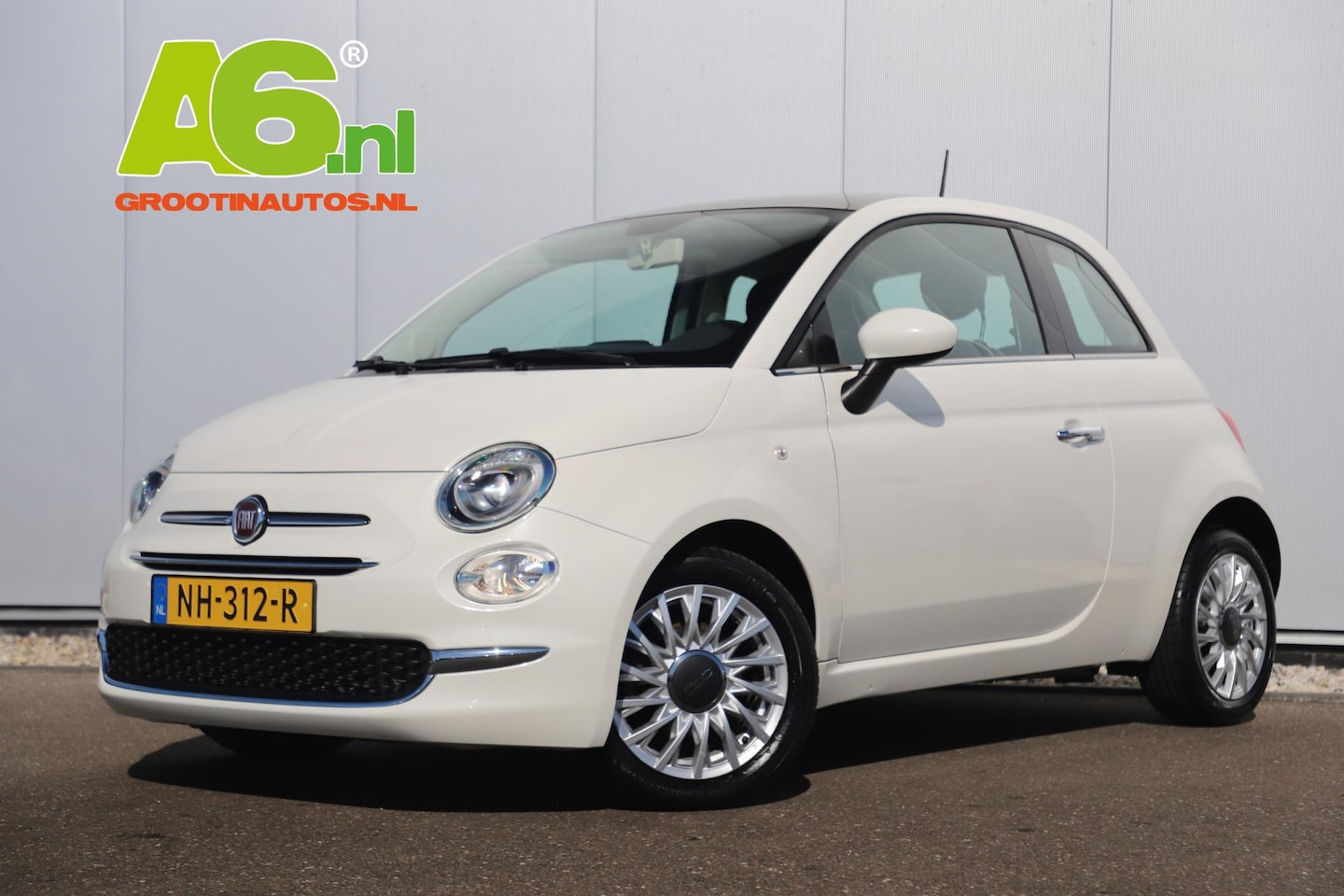 Fiat 500 - 0.9 TwinAir Turbo Lounge Panoramadak Radio Bluetooth Parkeersensor 15 inch LMV Parelmoer W - AutoWereld.nl