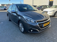 Peugeot 208 - 1.2 PureTech Blue Allure Navigatie