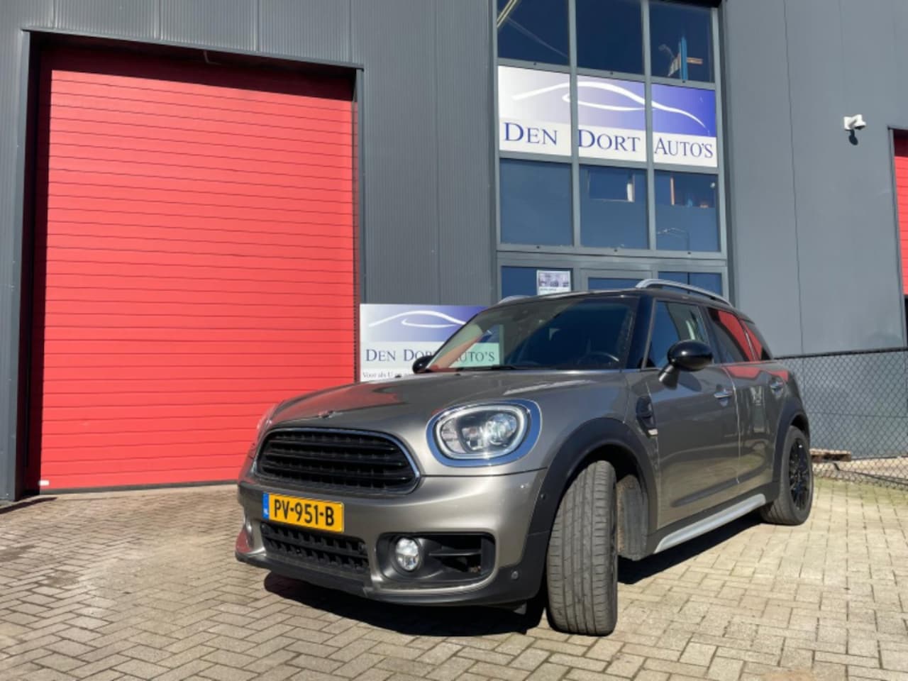 MINI Countryman - Mini 1.5 Cooper Chili AUT.*NL AUTO*NAVI*TREKHAAK*AIRCO*RIJKLAAR incl. 3MND GARANTIE !! - AutoWereld.nl