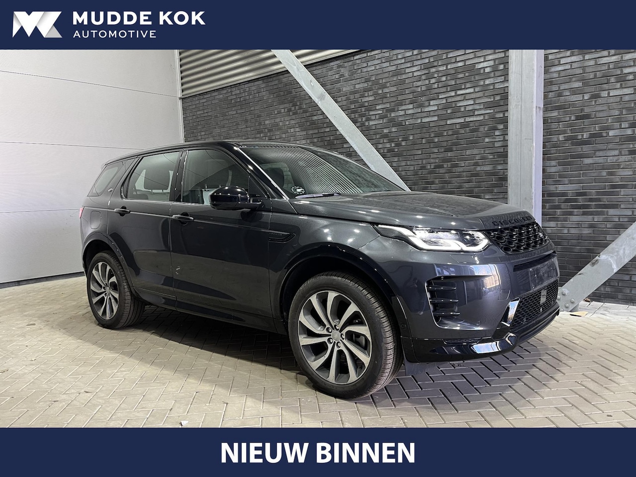 Land Rover Discovery Sport - P300e R-Dynamic SE | Panoramadak | 360° Camera | ACC | BLIS | Trekhaak - AutoWereld.nl