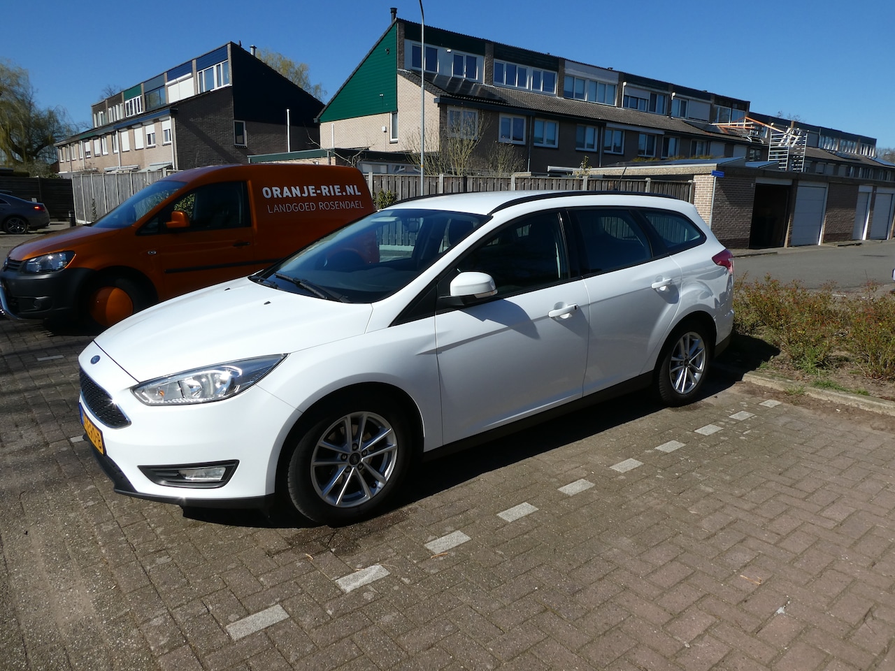 Ford Focus Wagon - 1.0 Lease Edition EcoBoost - AutoWereld.nl